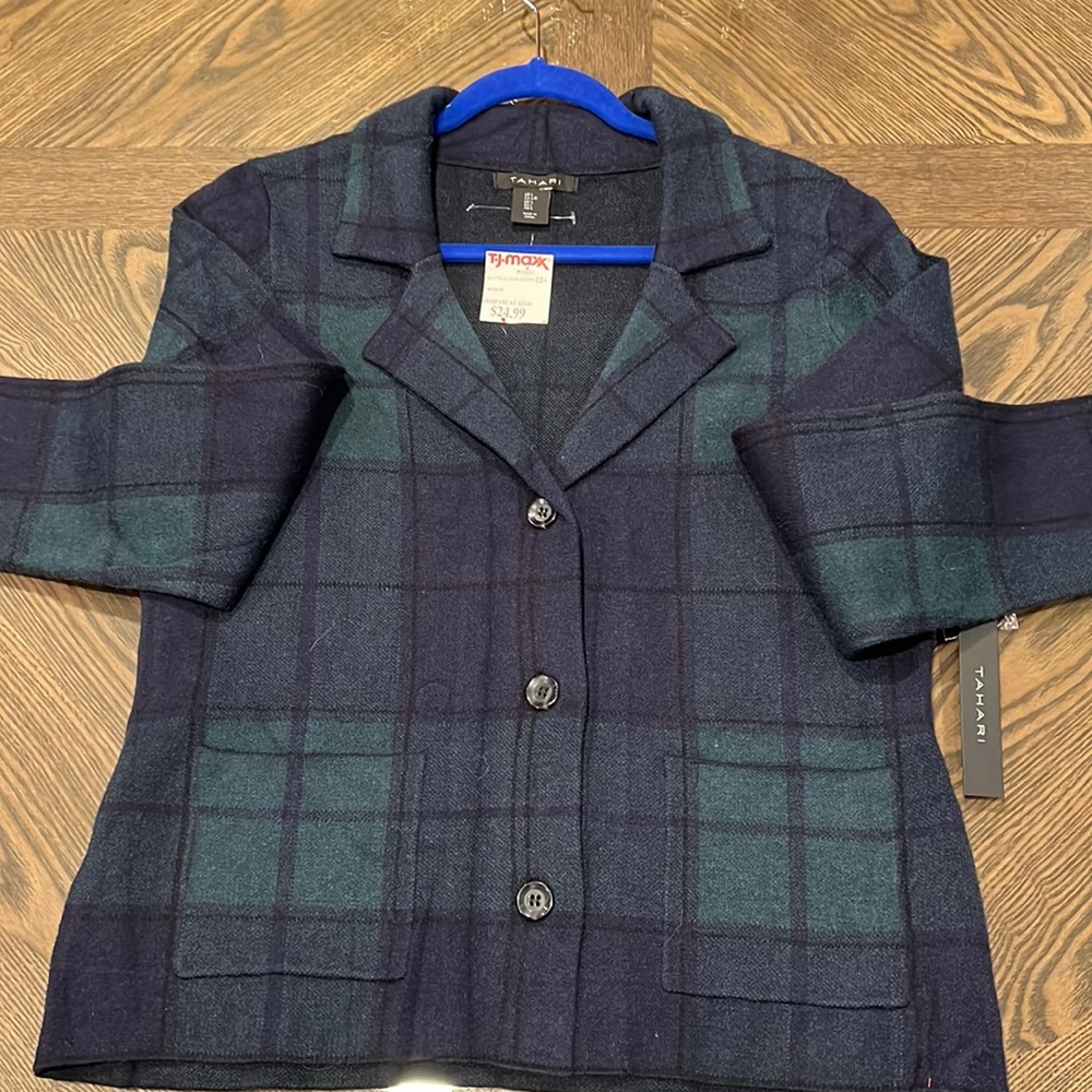 Tahari blazer